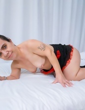 Horny dwarf flaunting her fuckable nude MILF body on cam