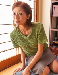 Japanese Gilf Gets Fucked And Creampied